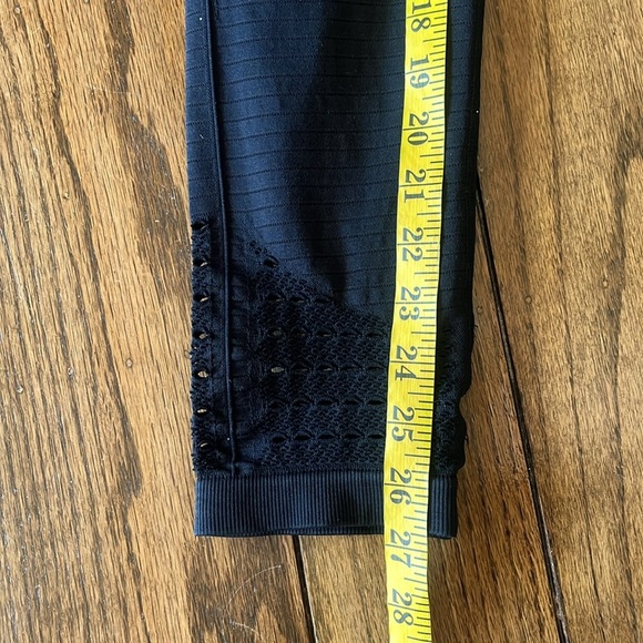 Gymshark Black Leggings - Picture 13 of 16